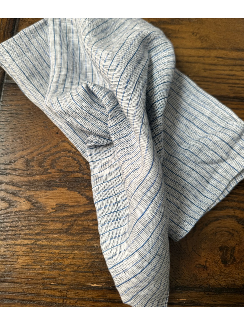 2/ Crate&Barrel Linen Cloth Dinner Napkins, 22”/ Set of 2